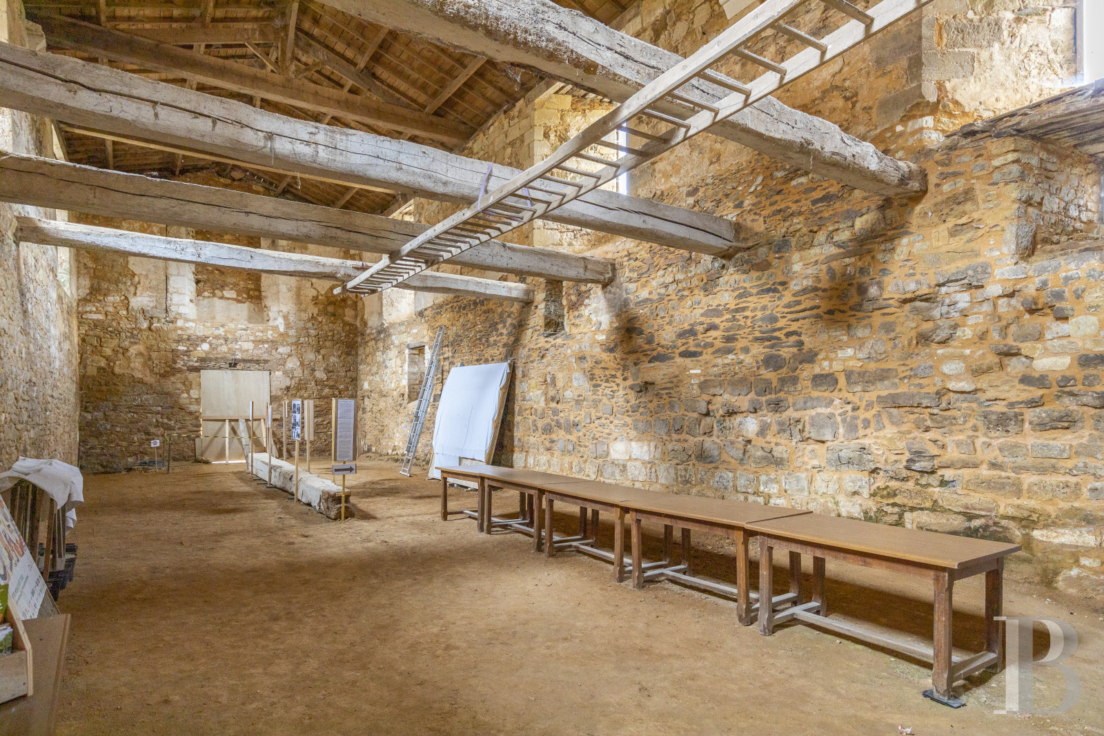 A peaceful stay in a renovated former Cistercian abbey in Vendée, not far from La Roche-sur-Yon - photo  n°34